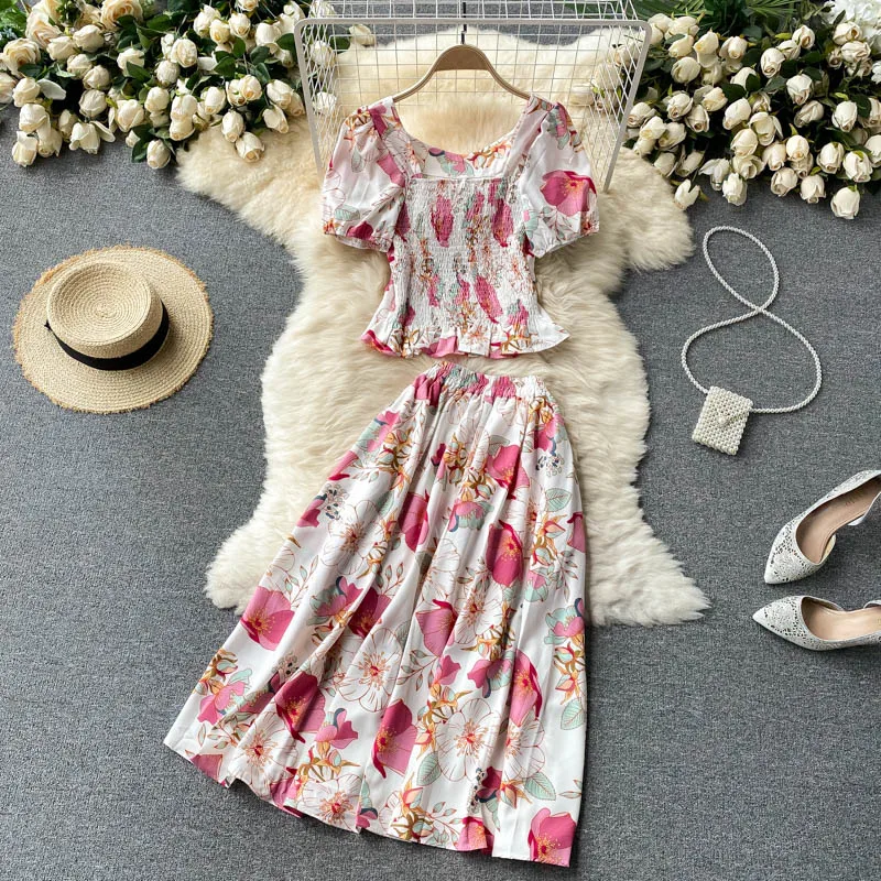 

ZCWXM 2021 Summer New Women Beach Two Pieces Set Skirt Ins Fashion Puff Sleeves Short Top +Floral Print Skirt Female Suit