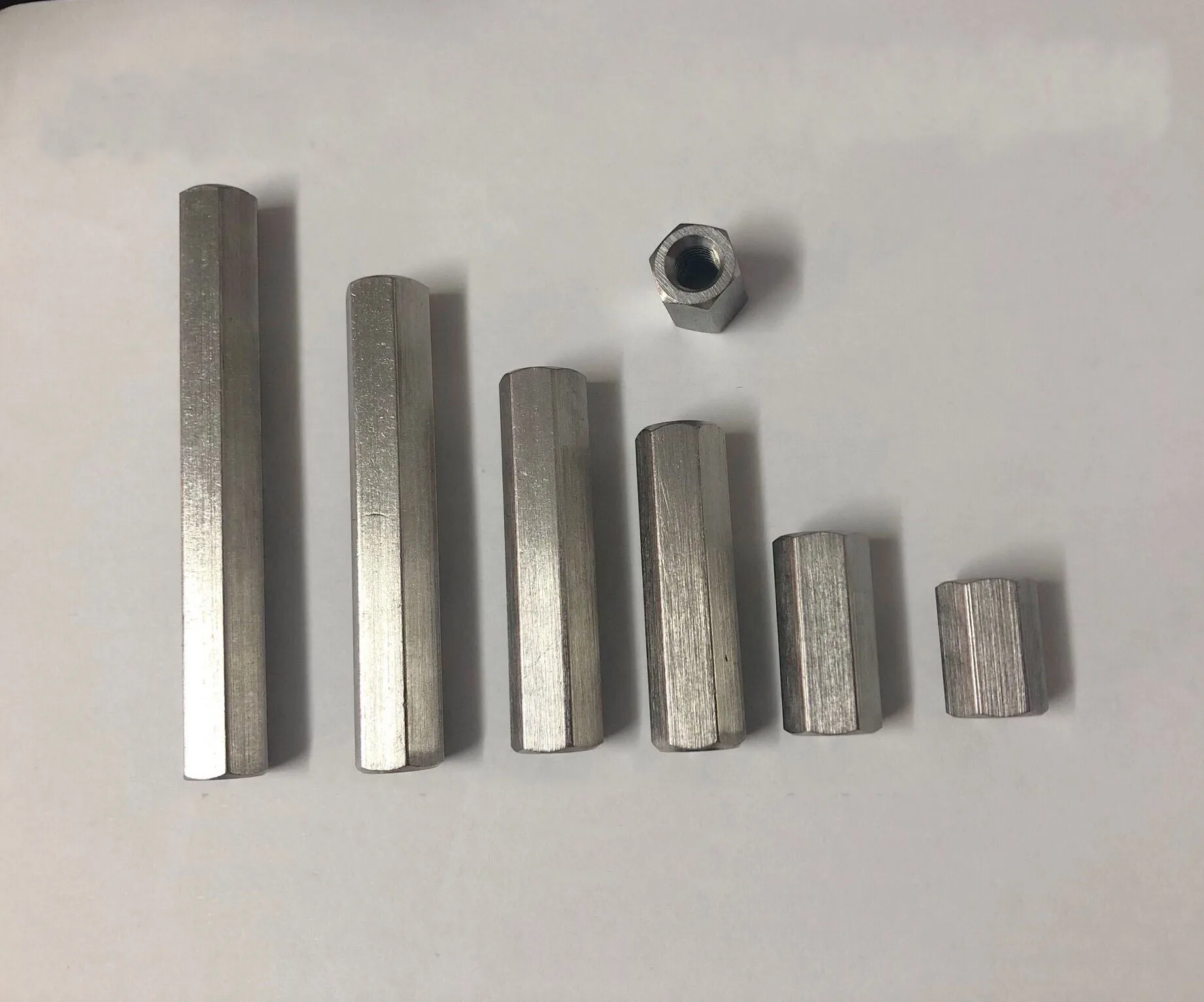 

M5 half thread stainless steel connecting nut screw rod connecting extension nut hexagon connecting extension nut 50mm60mm100m