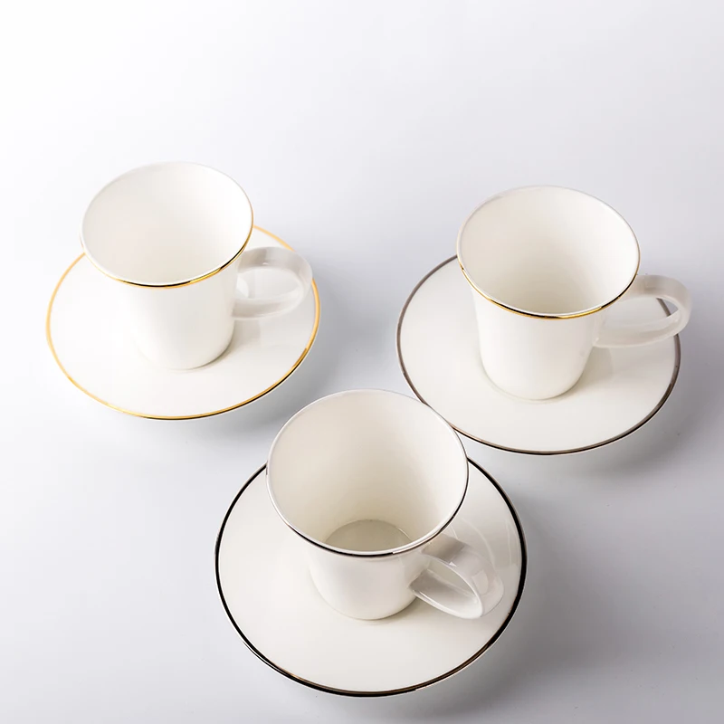 

European Ceramic Coffee Cup Set Porcelain Saucer Gold Rim Vintage Black Tea Espresso Cups Kubek Fine Bone China Dinner Set E5BD
