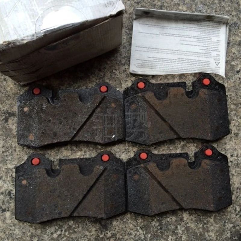 

Car Rear brake pad assembly Aston Mar tin DB9 V8V ant age wheel suspension brake pads parking brake pads rear friction pads