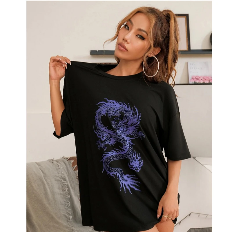 Женская свободная футболка с принтом дракона черная большого размера рукавом до