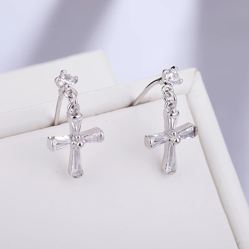 cross MAIKALE, очаровательные маленькие серьги-гвоздики, серьги в форме звезды/Креста/треугольника/руки, серьги в форме кубического циркония, жемчужные медные серьги для женщин, подарок для девушек - Окраска металла: cross