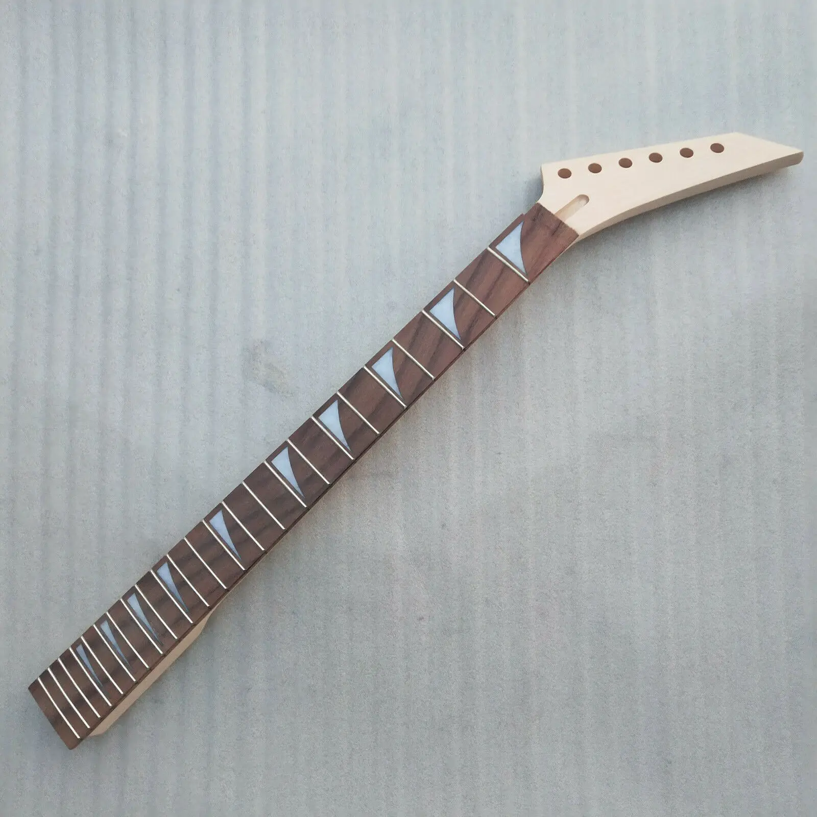 Незавершенный Электрогитара шеи клен 24 Лады Джексон стиль фиксирующая