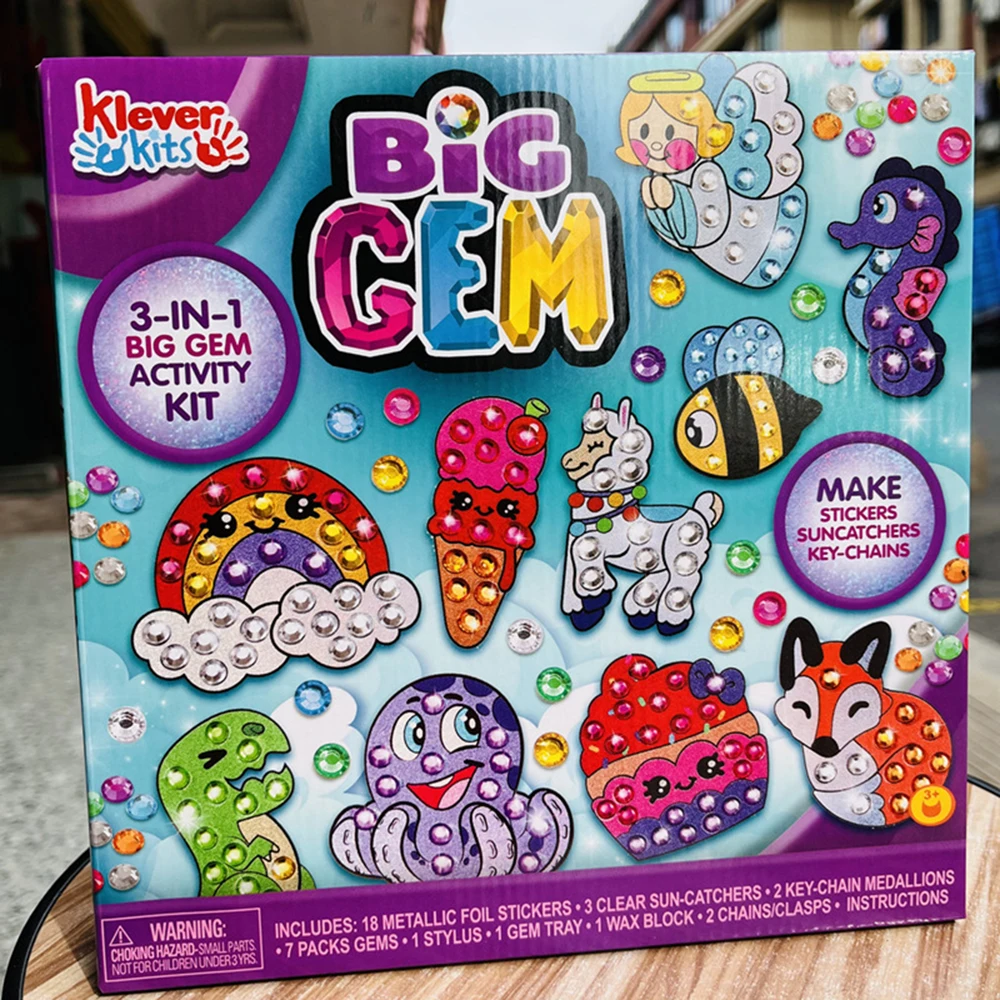 

Набор для алмазной живописи 5D с большим драгоценным камнем-сделайте свои собственные 18 мультяшных наклеек, 3 украшения и 2 брелока-подвески ...