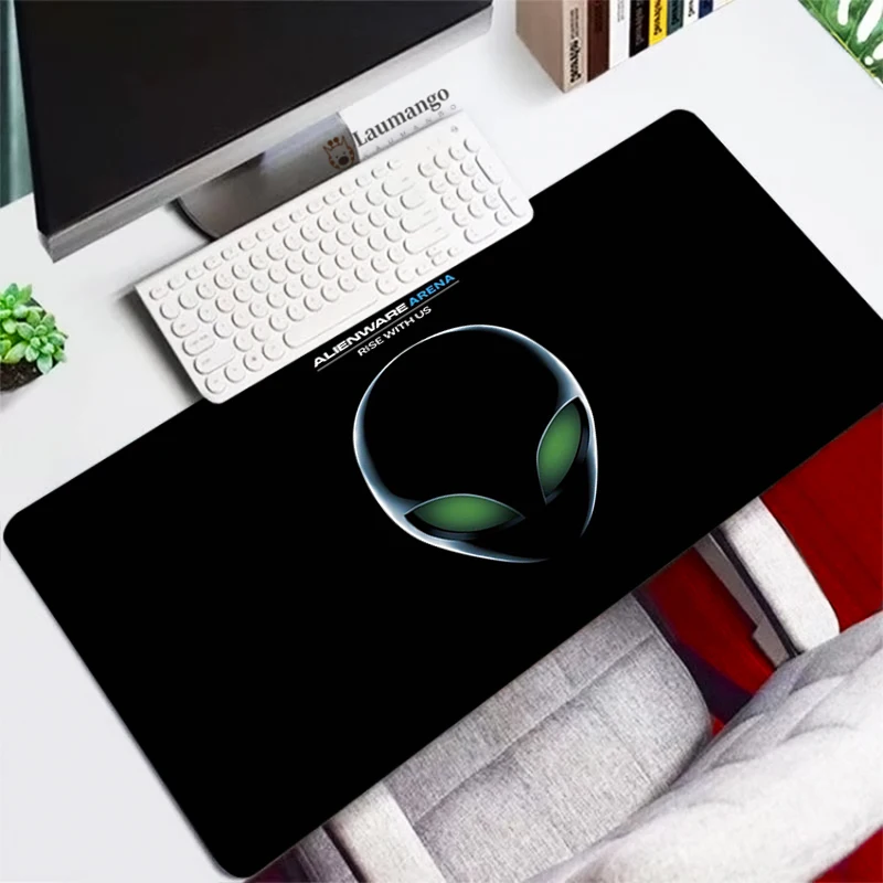 

Aliens Large Gaming Mouse Pad Lockedge Mouse Mat For Laptop Computer Keyboard Pad Desk Pad For gamer mouse pad