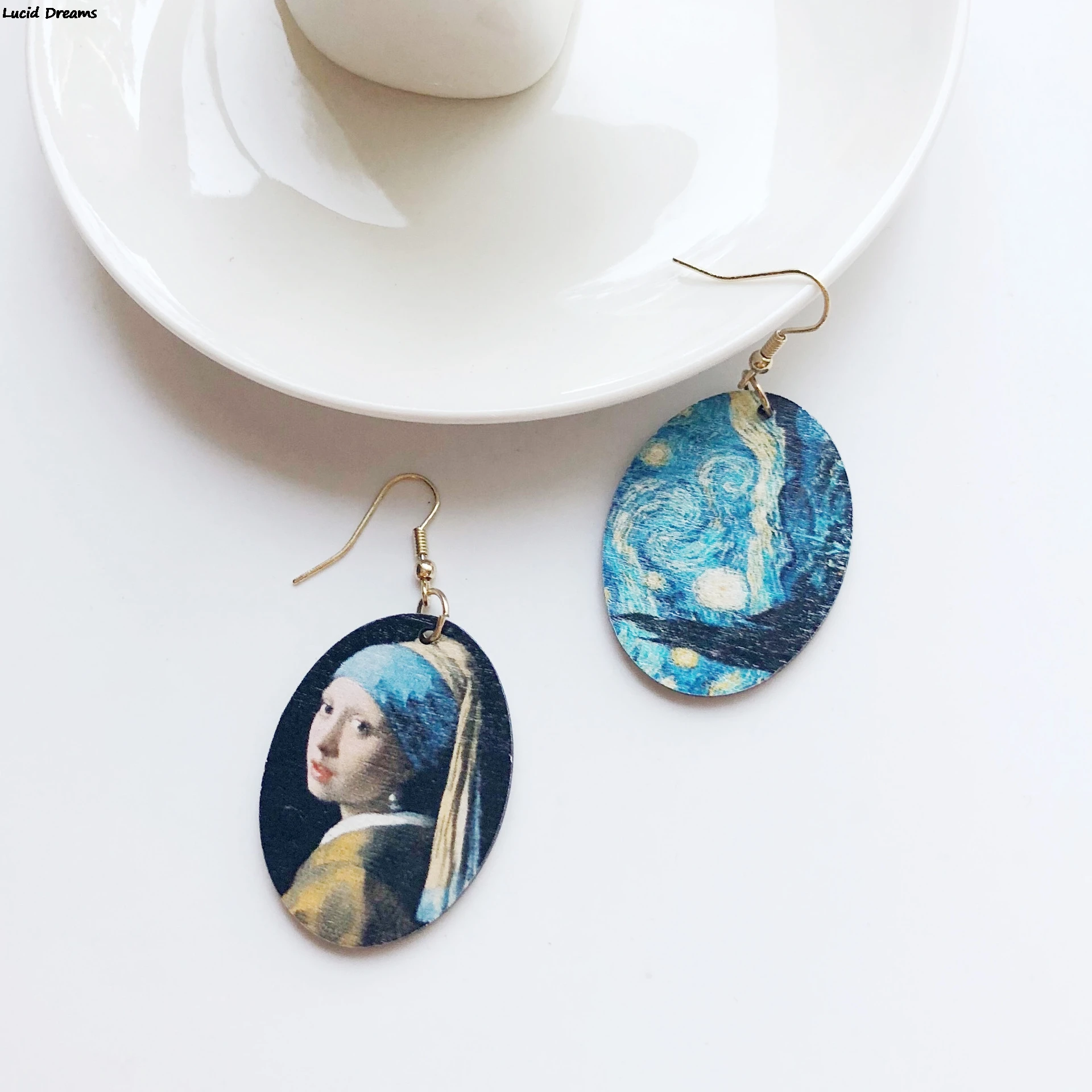 Retro Oil Painting Art Van Gogh Starry Night Mona Lisa Drop Earrings Vermee Women Wood Vintage Earrings Fashion Jewelry Bijoux