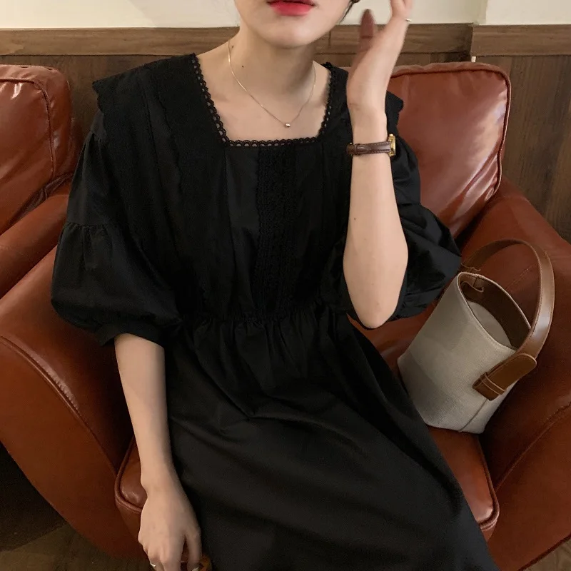 2021 retro French sweet square collar heavy crochet lace stitching five-point sleeve solid color dress three colors | Женская одежда
