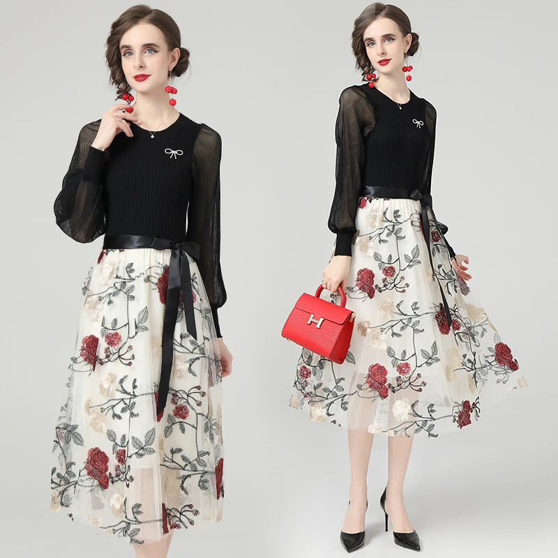 

Женское трикотажное платье с вышивкой, средней длины