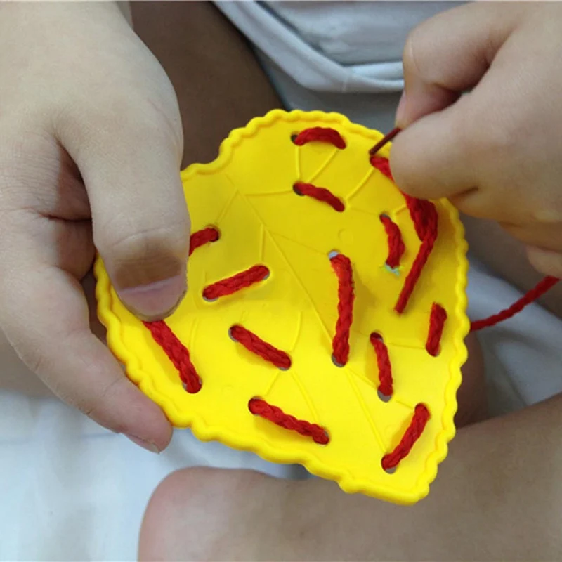 

The Fruit Trees Threading Plate Beaded Wisdom Tree Board Children's Early Education Training Hand Coordination Toys Random