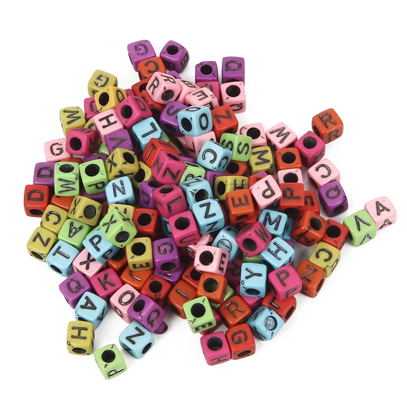 200 шт Смешанные разноцветными буквами акриловые бусины 6 мм для ювелирных изделий