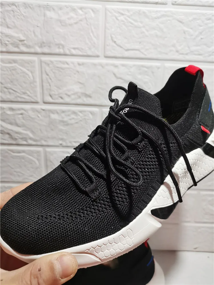

Sneakers for men walking shoes are lightweight, breathable and shock-absorbing