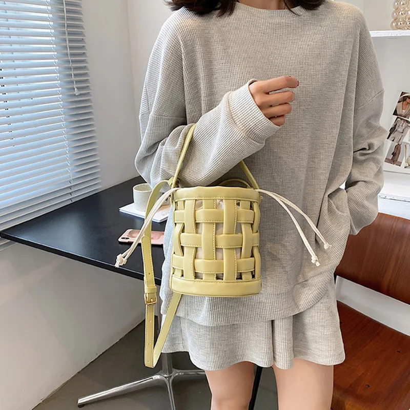 

Fashion Hand-woven Leather Ladies Handbags Brand Designer Shoulder Crossbody Bag For Women 2021 New Top-Handle Bags Female Purse