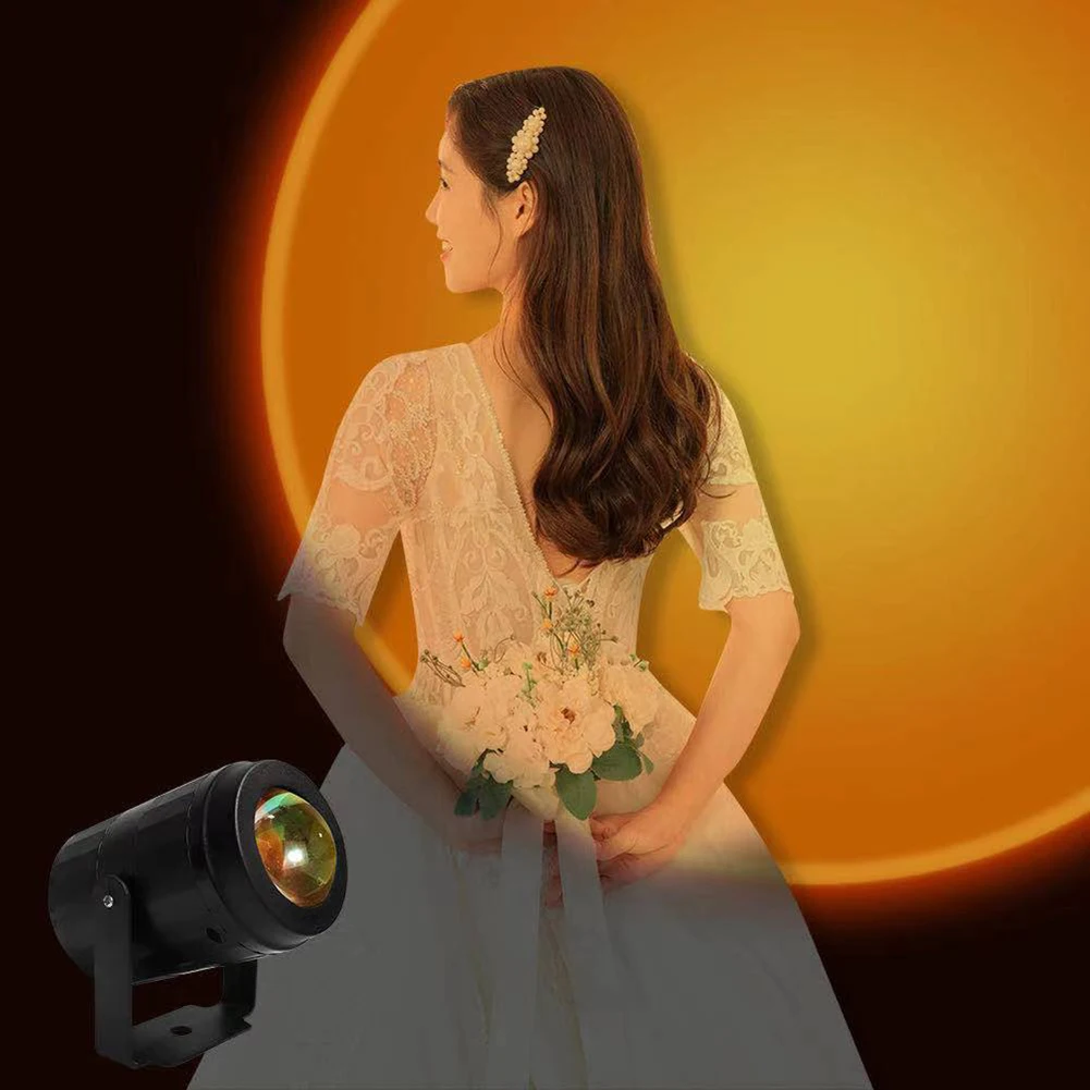 

USB Rainbow Sunset Red Projector Atmosphere Night Light Sun Projection Desk Lamp for Bedroom Coffee Bar Store Wall Decoration