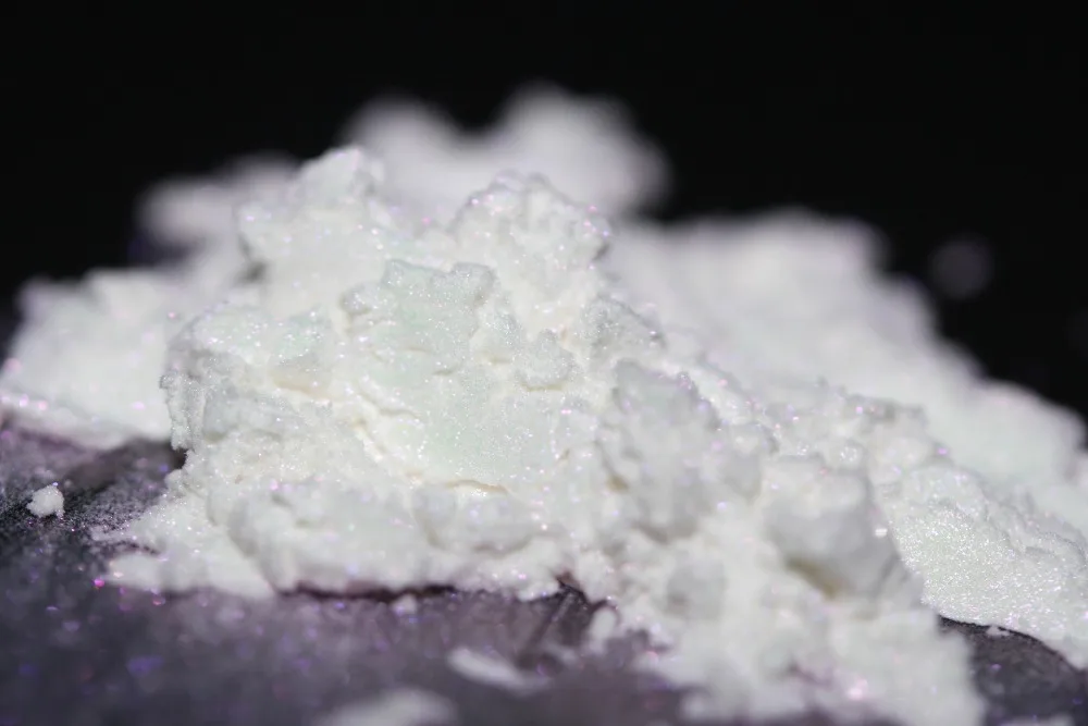 Набор тушей с хайлайтер белого цвета и слоновой кости блестящие розовым алмазом