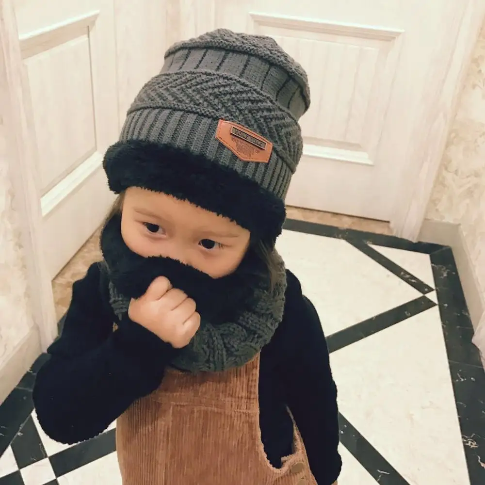 Зимняя детская шапка Детский комплект из шарфа детский вязаный крючком теплый