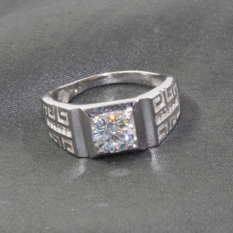Мужское кольцо из серебра 100% пробы с муассанитом|Кольца| |