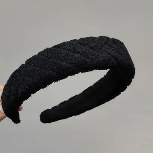 Женская плюшевая повязка на голову зеленая с узором в виде полотенца Роскошный