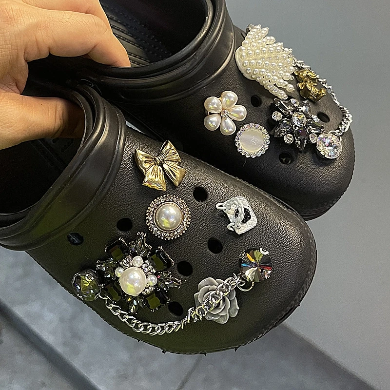 

Комплект элегантных подвесок для Crocs, сделай сам, Роскошные жемчужные стразы, металлические подвески для Croc, дизайнерские подвески с бантом,...