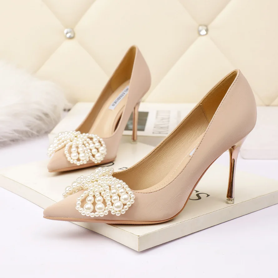 

Women's Shoes