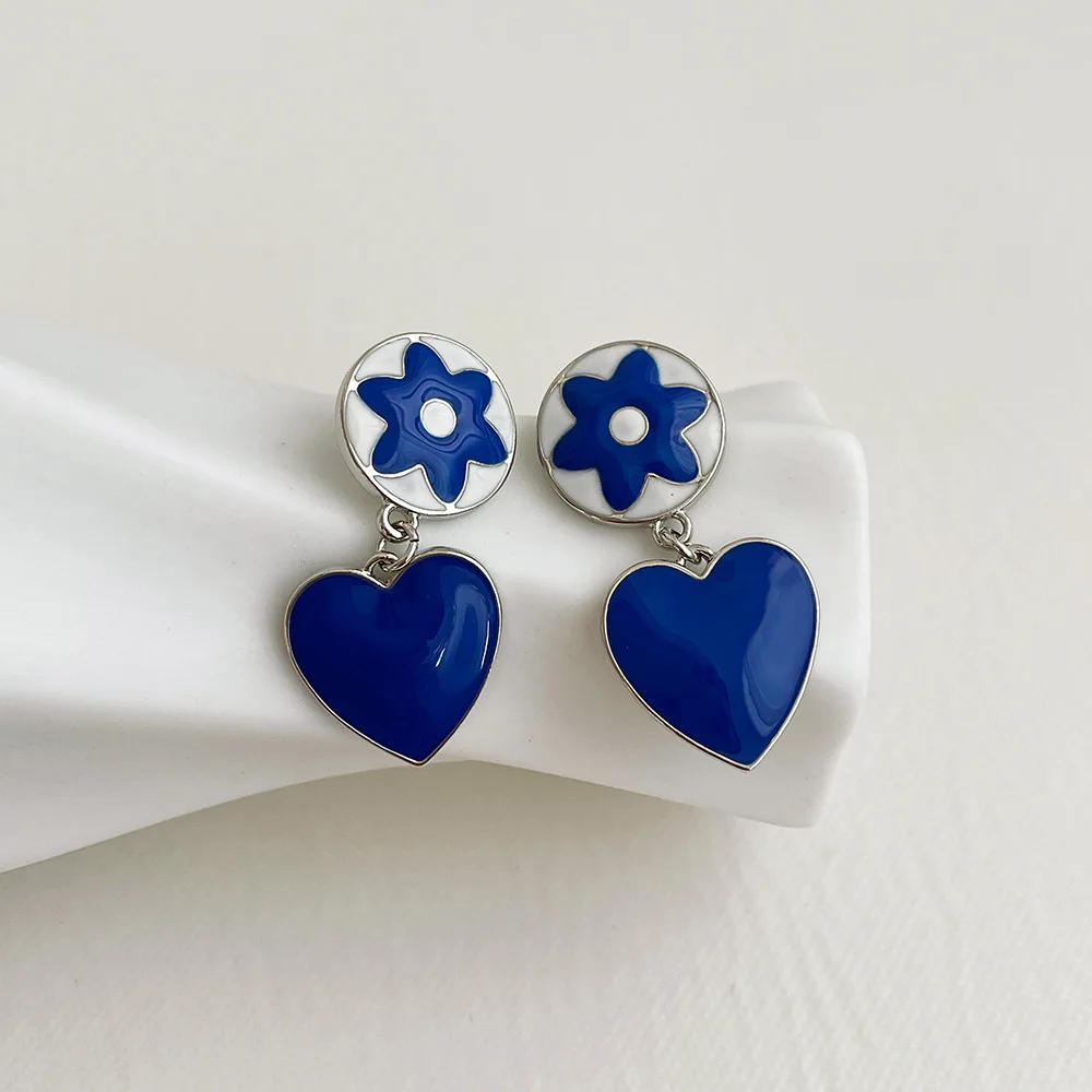 

Women Fashion Original Design 925 Silver Dripping Love Heart Stud Earrings Office Lady Ear Jewelry Girl Drop Earings Trinket