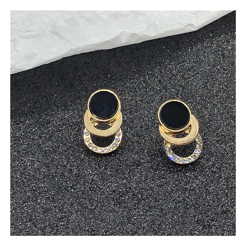 

YUNAO Jewelry 2021 New Trend Net Red Earrings S925 Silver Needle Female Black Circle Temperament Dynamic Simple Earrings