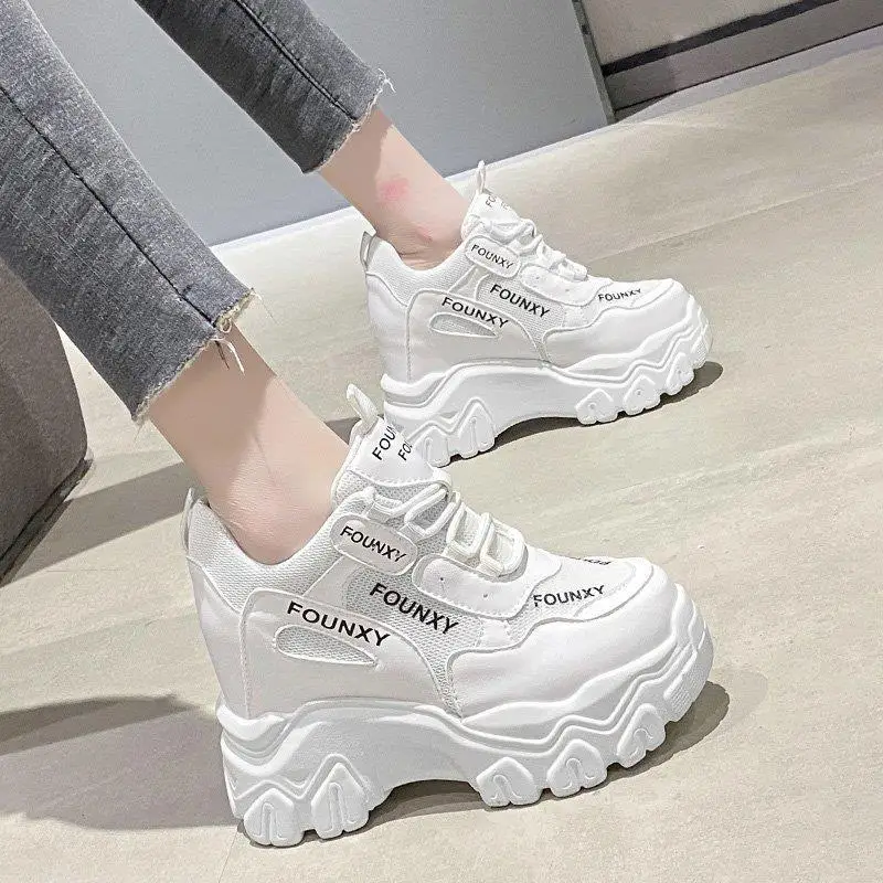 

Thick-soled Torre shoes female ins tide 2021 new spring and autumn increased with small white sports muffin shoes women 9cm