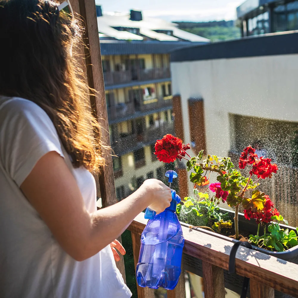 

2 Pairs Iron Arc Hanging Flower Box Bracket Holder Railing Flower Box Brackets