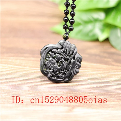 Натуральный черный зеленый китайский нефритовый олень в виде подвески из обсидиана.