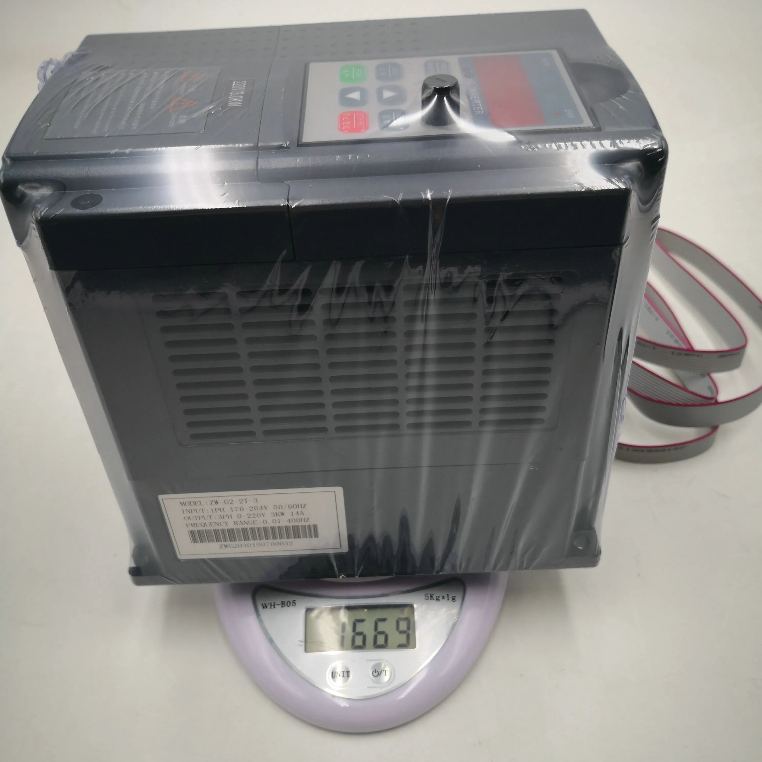Бесплатная доставка частотно-регулируемый привод 4KW/7.5KW 220 В однофазные Вход и