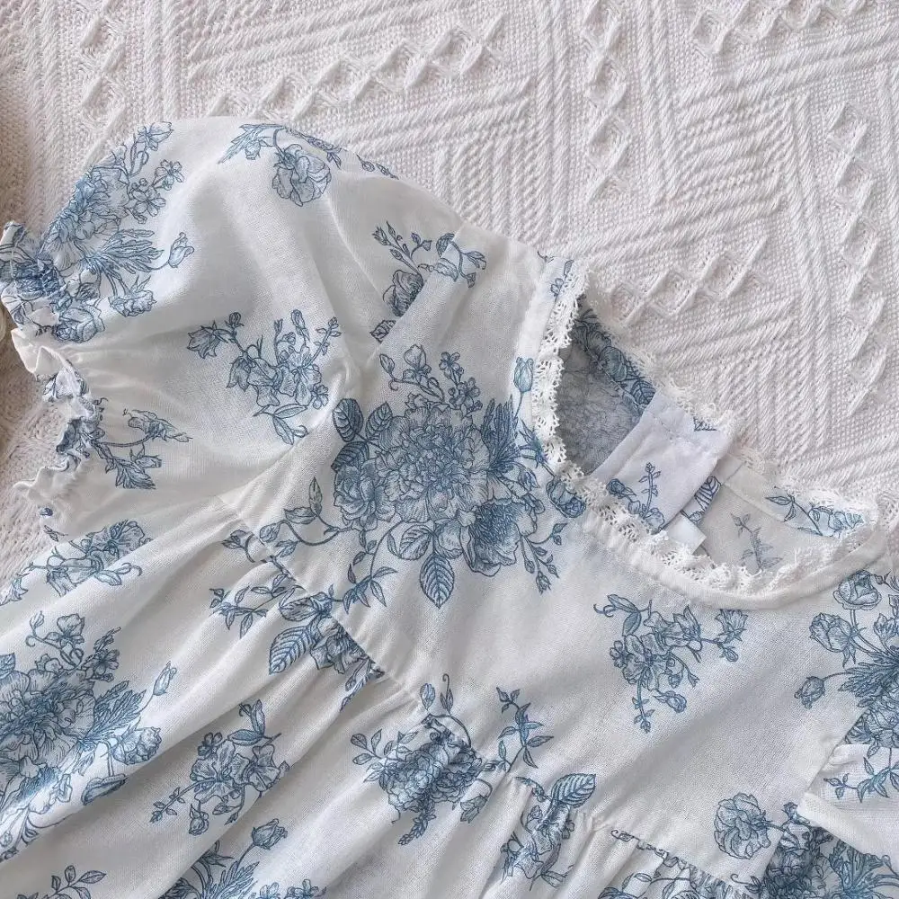 

infant jumsuit Blue hand-painted flower pattern printed cotton with comfortable short sleeves rompers