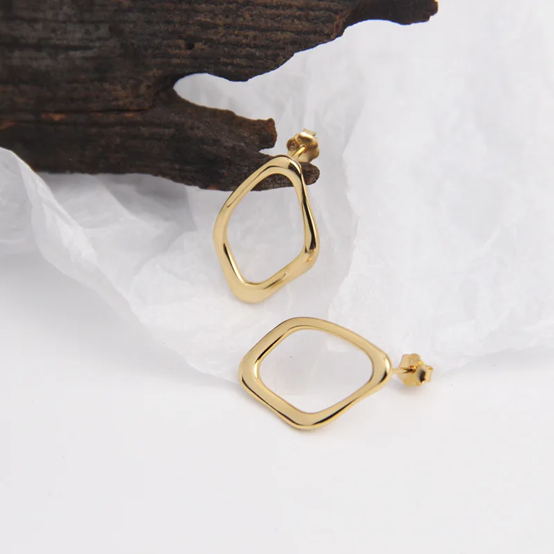 Серебристые серьги гвоздики неправильной геометрической формы|Серьги-гвоздики|