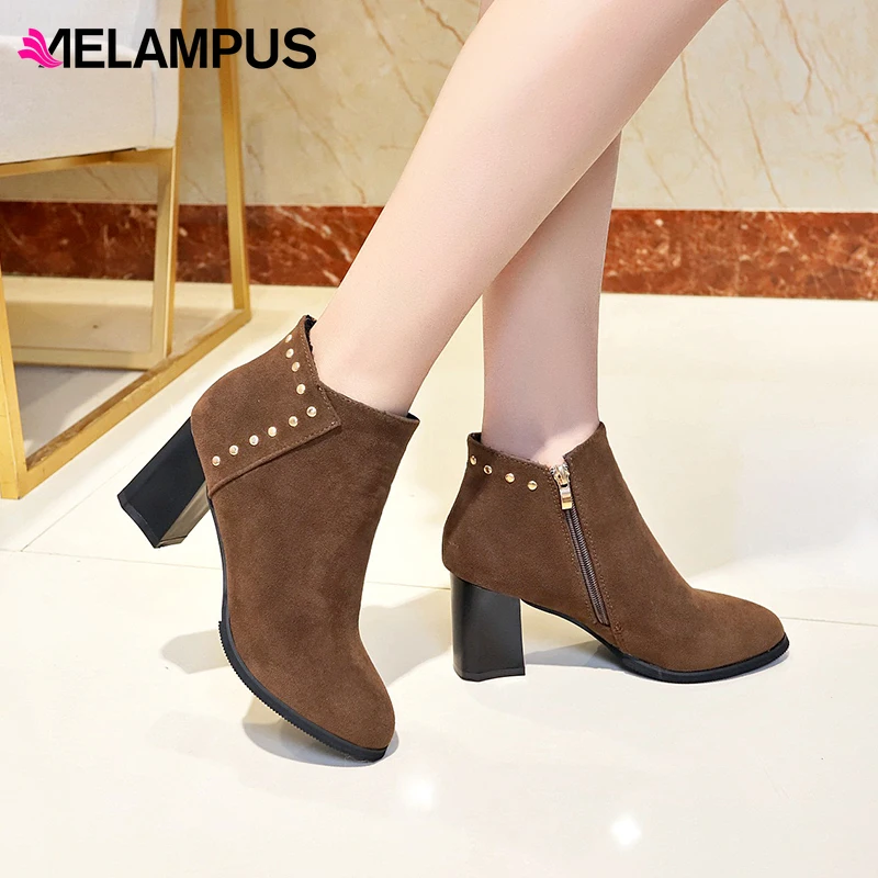 2019 женские модные ботинки с заклепками Простые и роскошные ботильоны боковой
