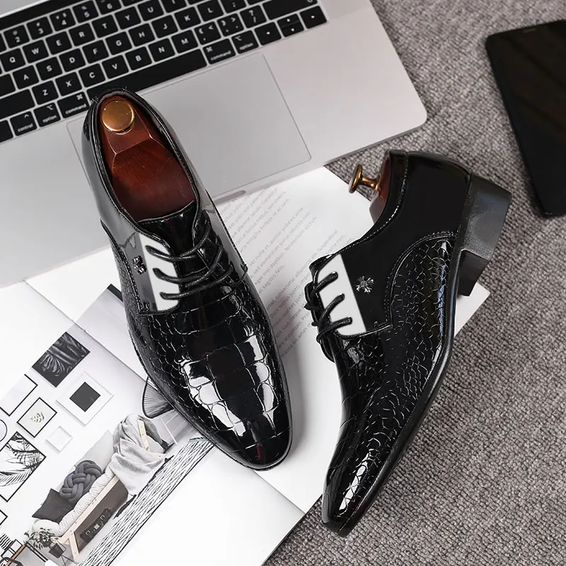 

2020 autumn and winter leather shoes men's business Korean version of low-top pointed toe men's British plus size men's shoes