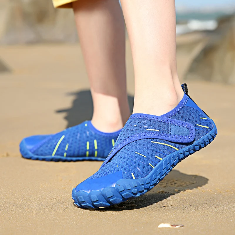 

Childrens Quick-Dry Breathable Seaside Sneakers Water Shoes Non Slip Outdoor Boys Girls Barefoot Sports Wearproof Wading Shoes