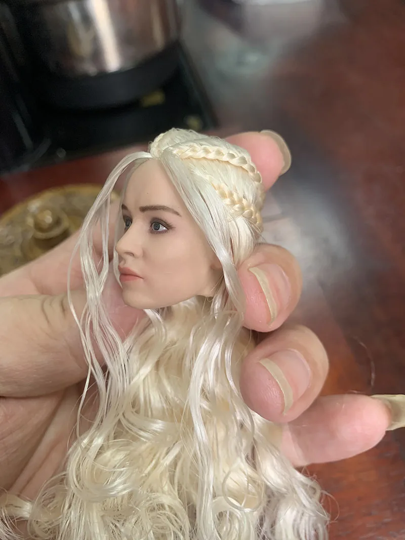 

In stock 1/6 Daenerys Stormborn Emilia Clarke Girl Blonde Hair Head Carving for 12 Inches Figures Bodies Dolls