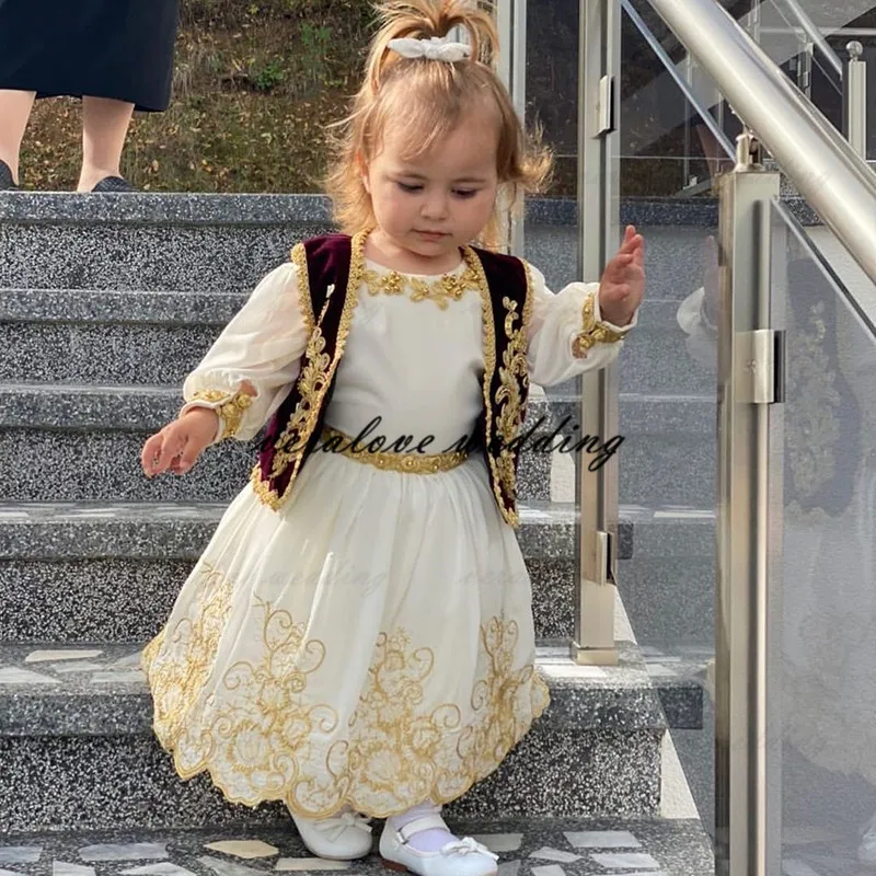 

Kosovo and Albanian Traditional Flower Girl Dress With Jacket Long Sleeves Gold Appliques Girl Wedding Party Dress Prom Wear