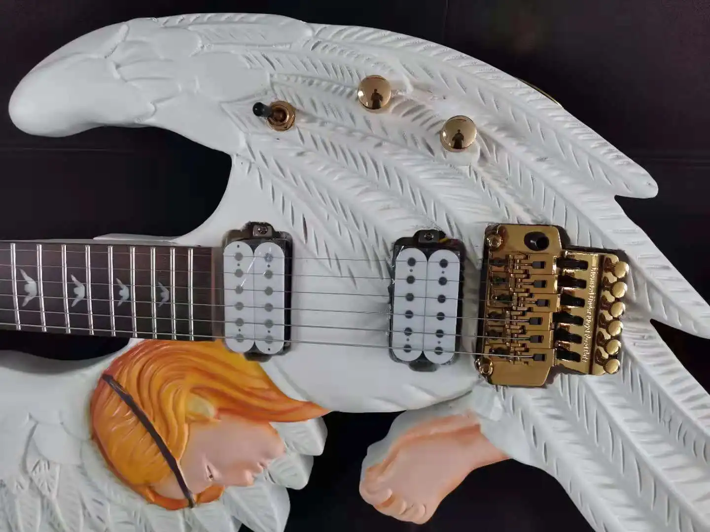 Kai angel guitar. Ангельская гитара. Kai angel 9mice. Гитара картина. Анкел гитарп.