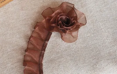 10 ярдов/партия, 2,5 см, гофрированное кружевное Плиссированное кружево из органзы красного, белого, розового, голубого цветов, складные кружевные аксессуары - Цвет: Khaki