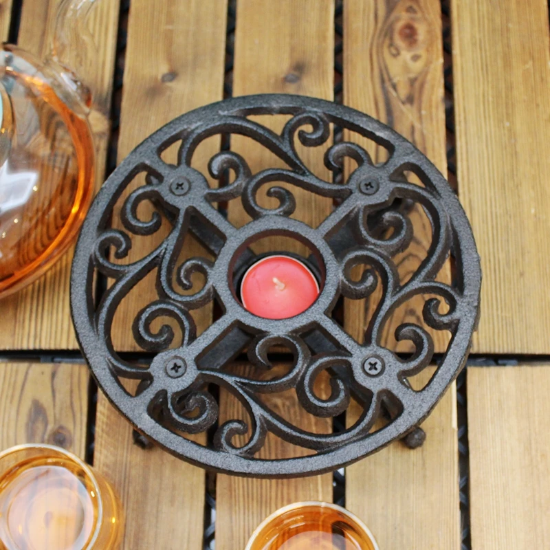 Европейский круглый подсвечник в стиле ретро металлический из чугуна восковой