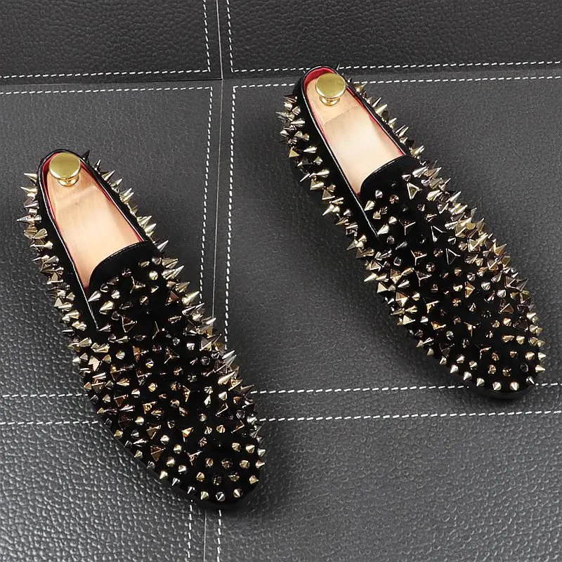 

CuddlyIIPanda Men Fashion Causal Shoes Spring Autumn Rivets Loafers Male Slip on Leisure Pointed Toe Sneakers Smoking Slippers