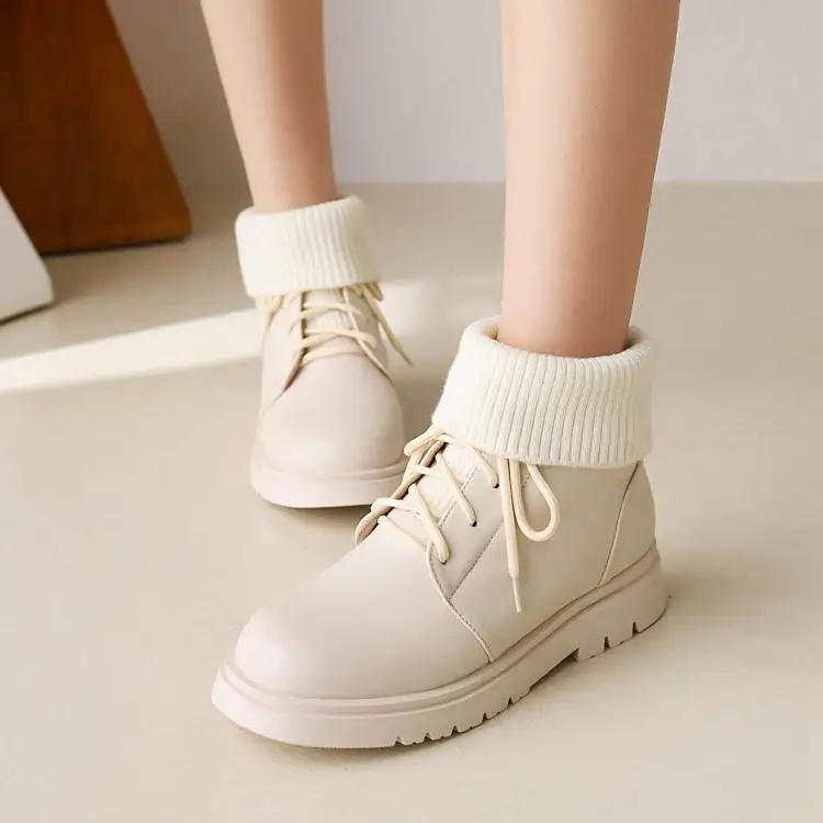 

Женские кроссовки из микрофибры, черные однотонные базовые туфли из флока на низком расширяющемся книзу каблуке, на шнуровке, с круглым нос...