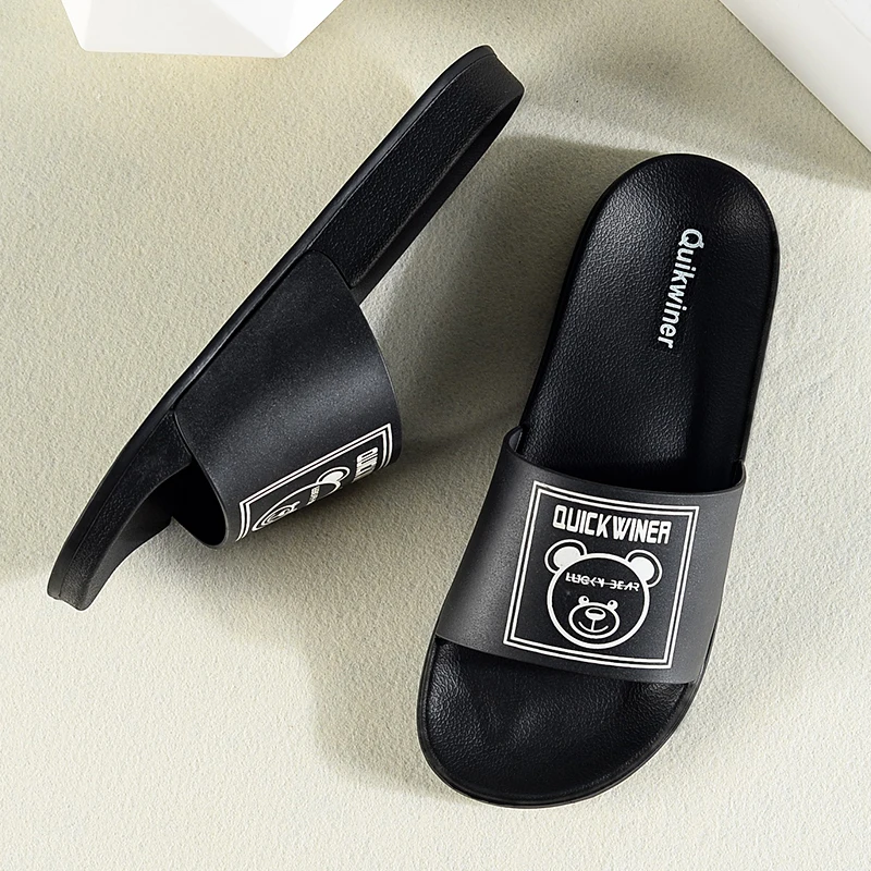 

2020 Summer Men Slippers Trend Fashion Beachwater Sneakers Boy Home Casual Slippers Popular Indoor Outdoor Casual Slippers