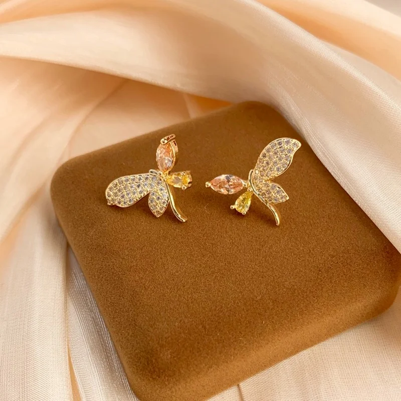 

Luxury Fashion 2021 New Butterfly Sturd Earrings Fairy Exquisite Temperament Women Simple Wedding Party Earrings Gift Jewelry