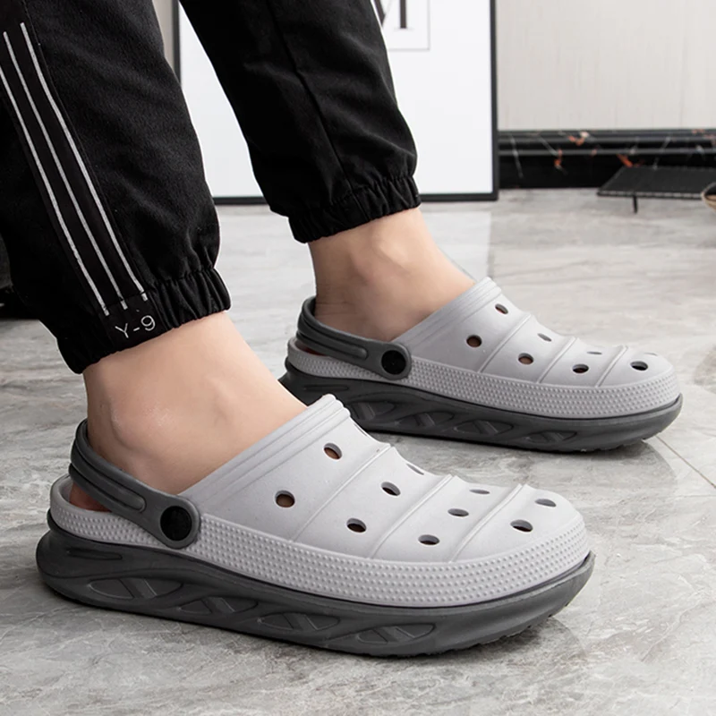 2021 Hot Sale Summer Cheap Clogs Men Black Men Beach Sandals Outdoor Slip On Men Garden Shoes Sandalias De Hombre