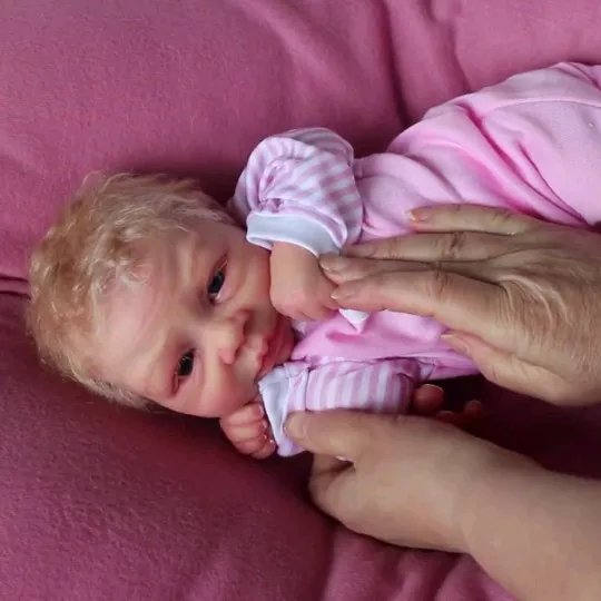 

Babe Reborn Doll 22 Inch Italian Designer Reborn Baby Reborn Kits Toys Reborn Doll Bebe with Hair New Born Baby Items Dolls
