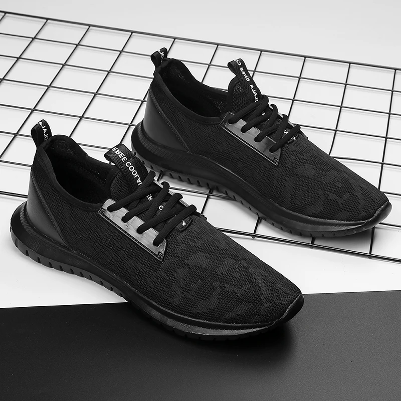 

Men's casual shoes summer lightweight breathable large size women sneakers mesh comfortable beach 2020 new trend couple shoes