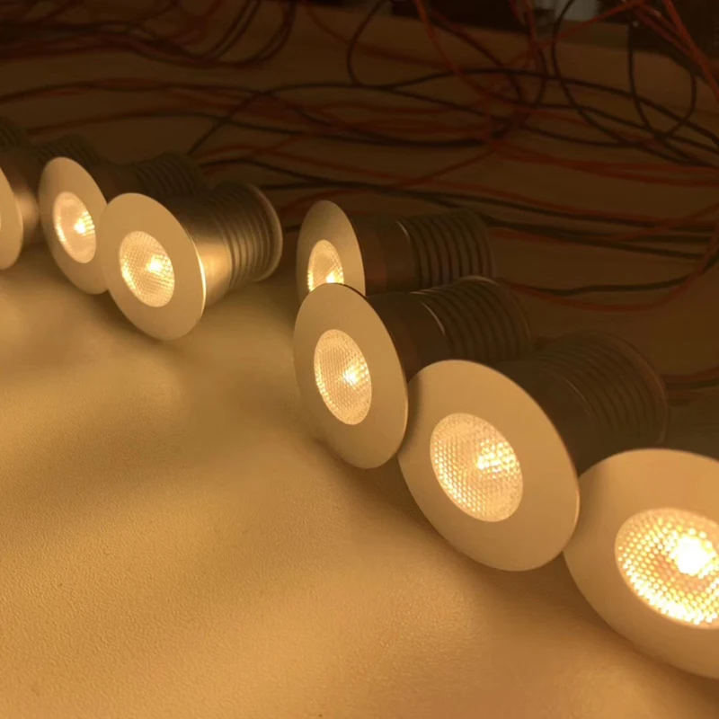 С регулируемой яркостью 3W 12V 24V прожектор светодиода CREE 30 мм с точечное освещение