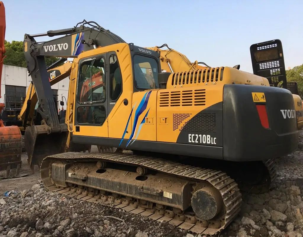 Подержанный японский экскаватор volvo EC210BLC 20t для продажи на площадке в