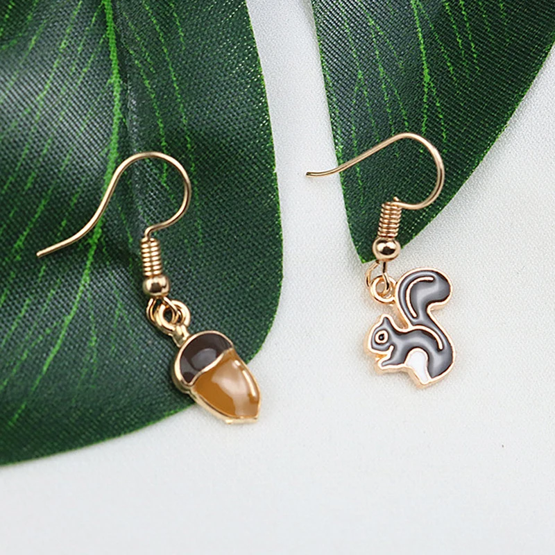 Милые серьги белка и орех из мультфильма для женщин креативная Асимметричная
