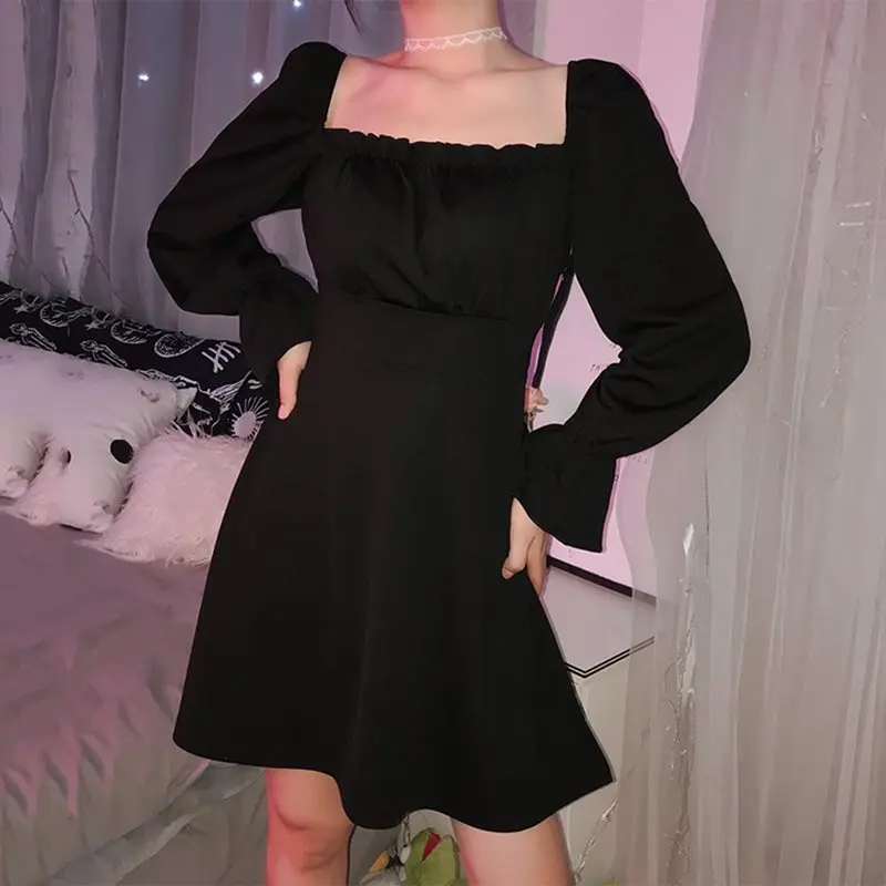 Готическое черное платье женское плиссированное с открытой спиной на шнуровке